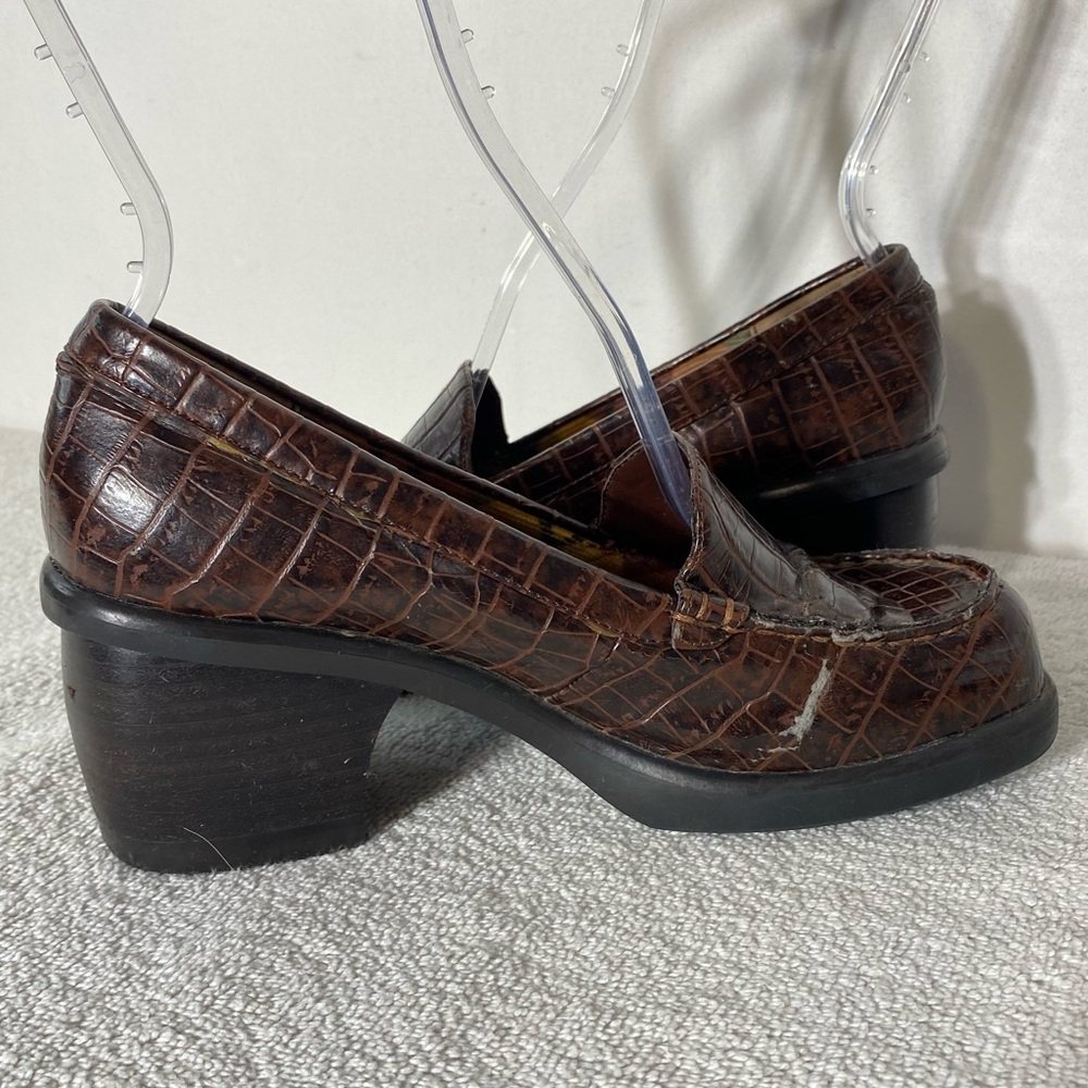 Vintage 90s Skechers Brown Croc Embossed Faux Leather Chunky Heeled Loafers 6.5 - Picture 12 of 14